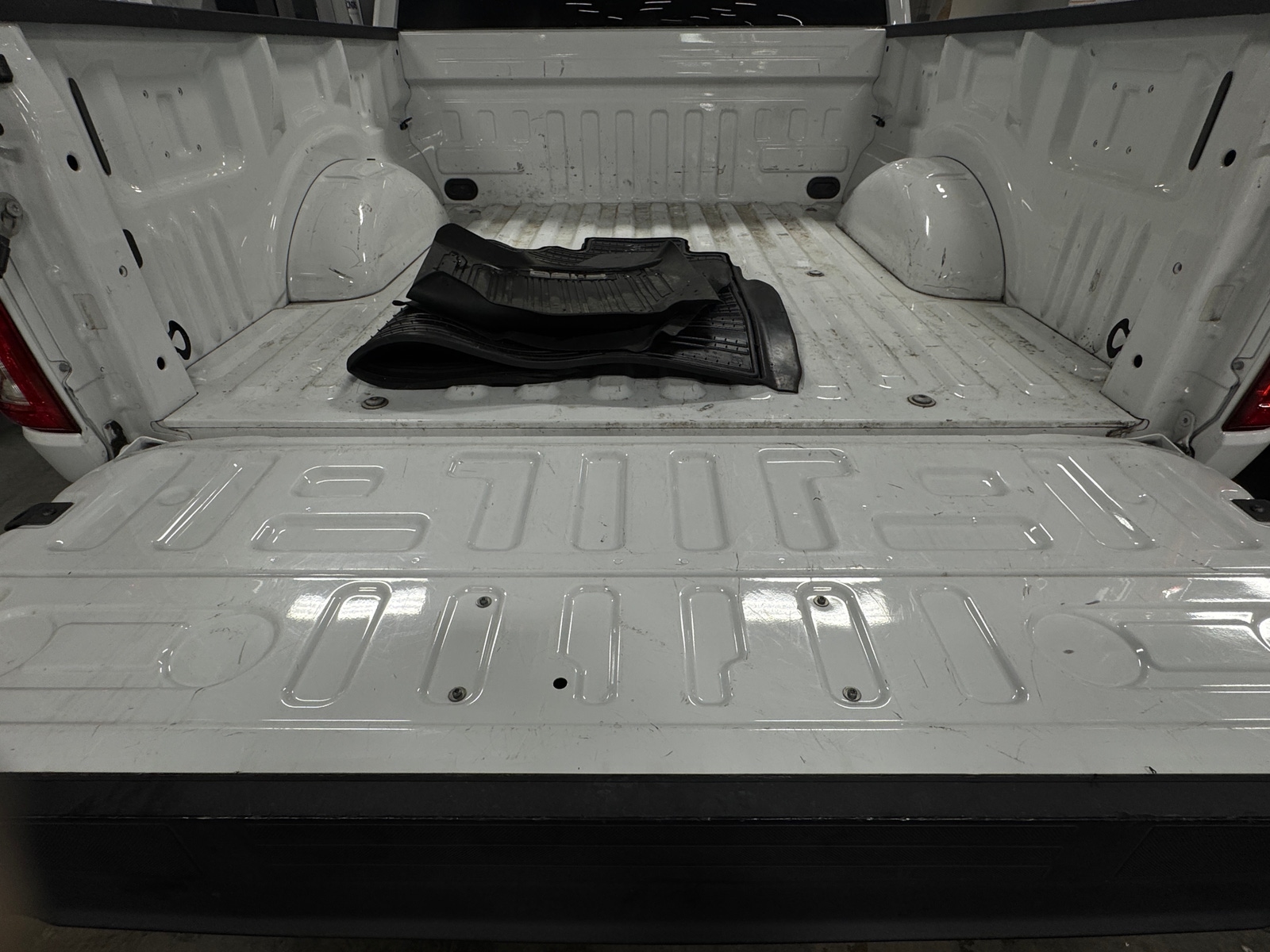 Thumbnail: 2021 Ford Econoline - 7