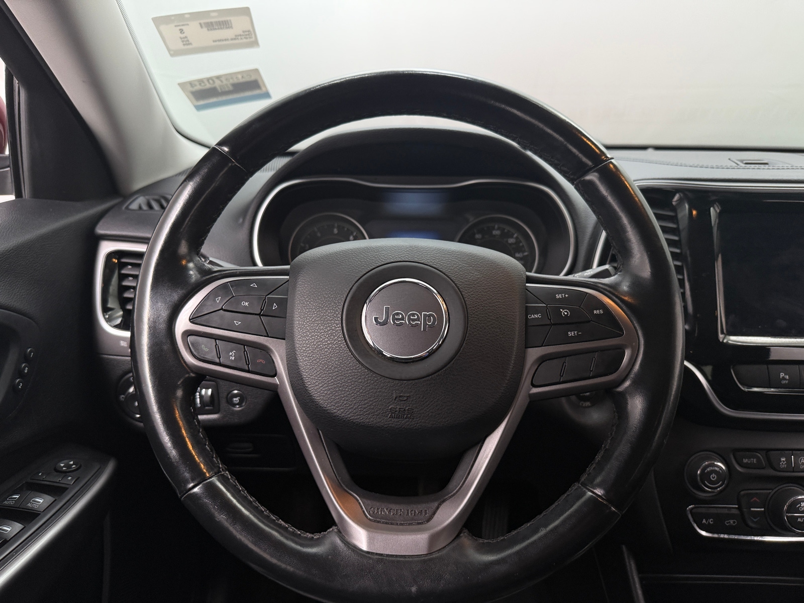 Thumbnail: 2020 Jeep Cherokee - 4