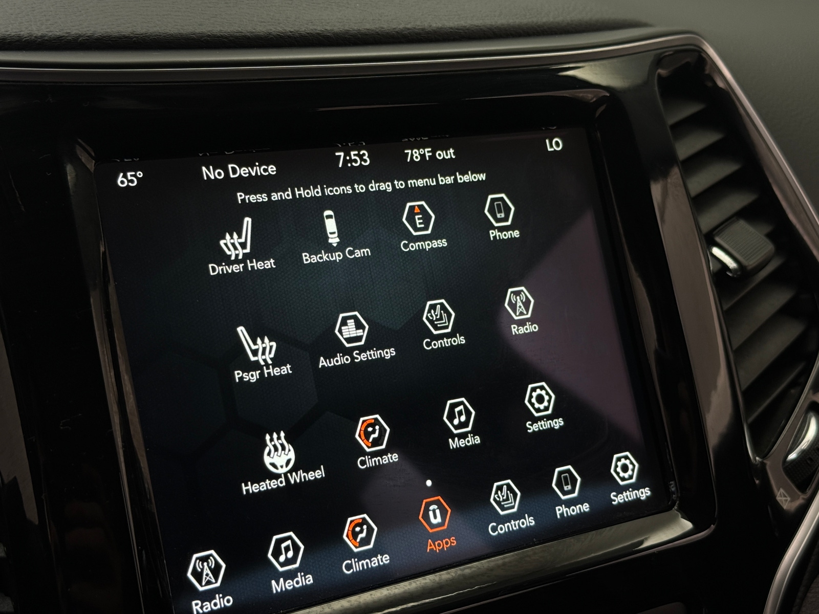 Thumbnail: 2020 Jeep Cherokee - 3