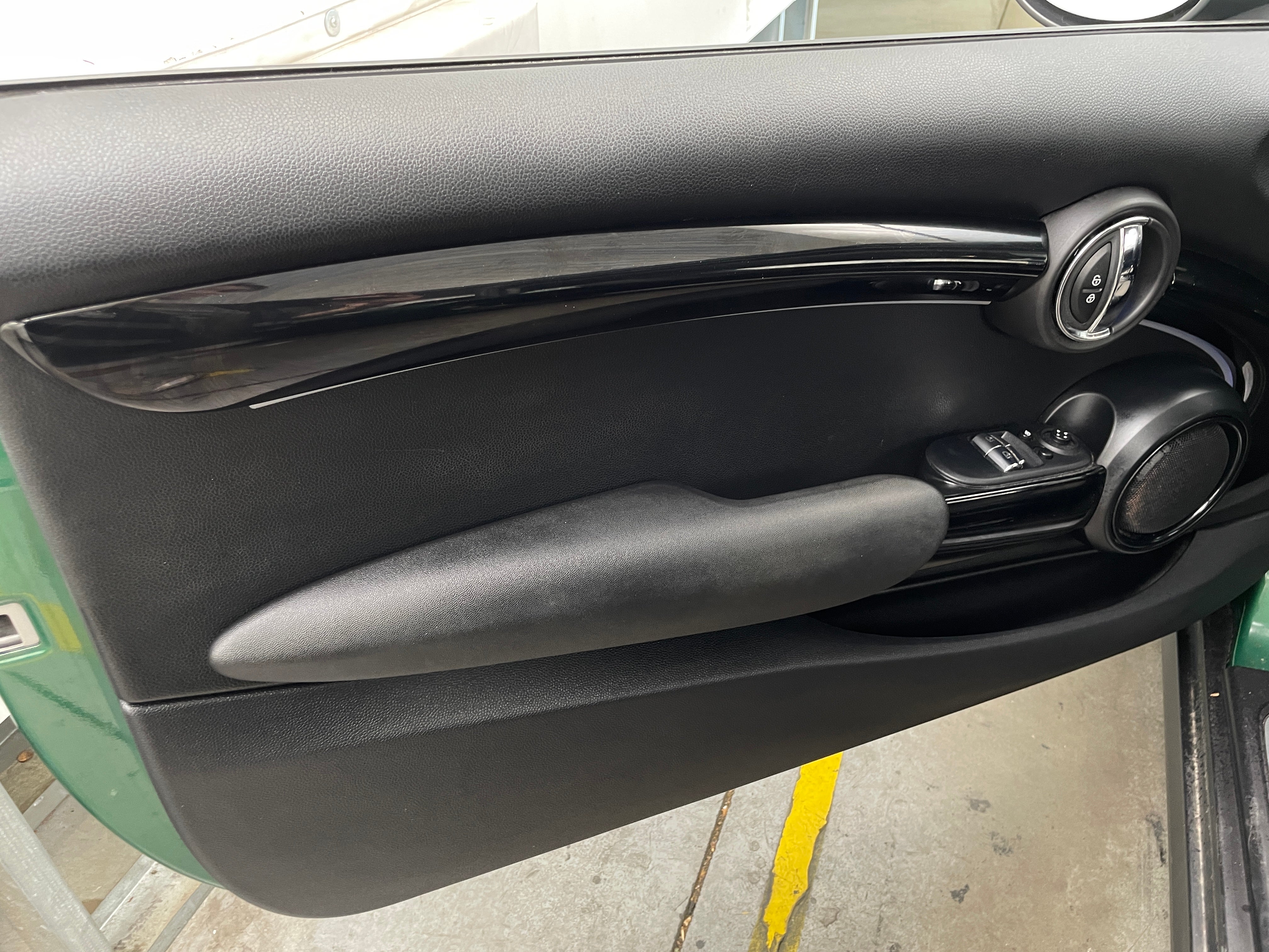 Used 2022 MINI Hardtop 2 Door SE with VIN WMW13DJ03N2P64029 for sale in Auburn, WA