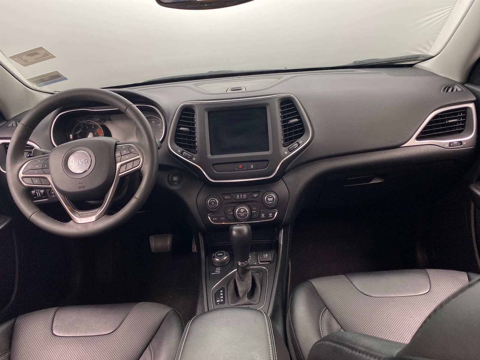 Thumbnail: 2022 Jeep Cherokee - 2