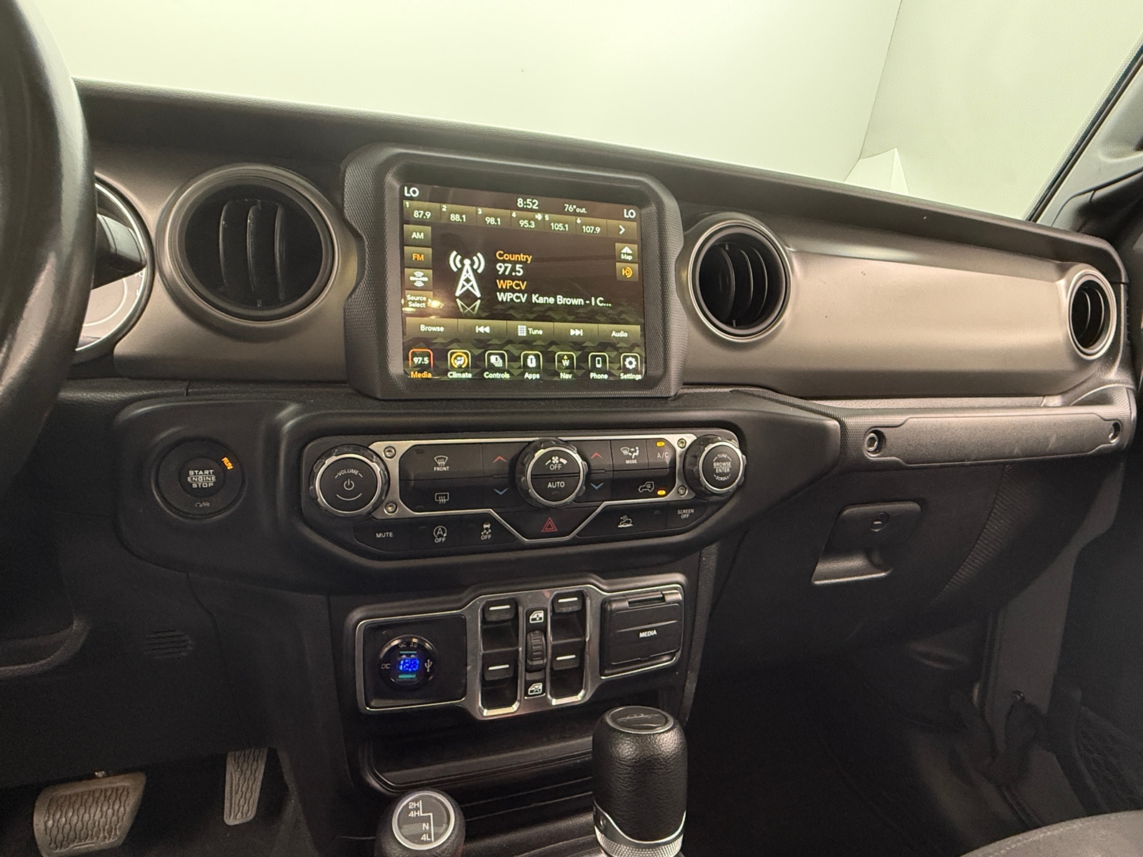 Thumbnail: 2021 Jeep Gladiator - 4