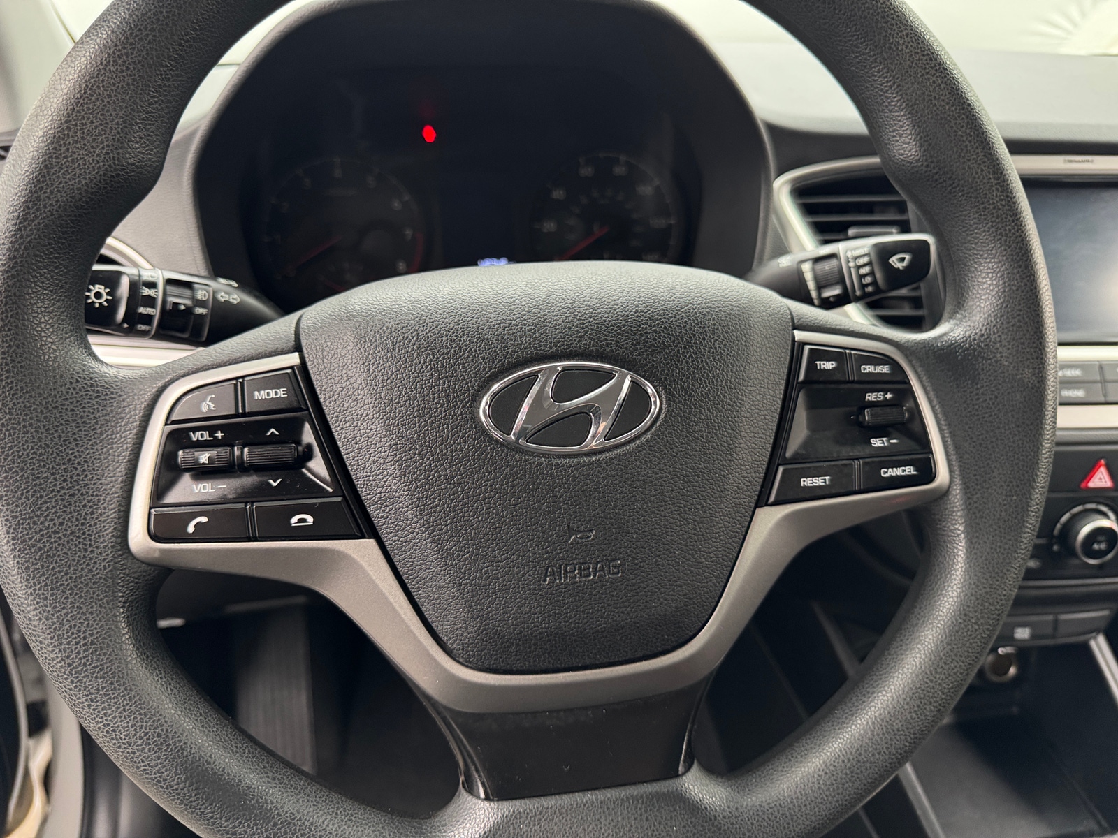 Thumbnail: 2019 Hyundai Accent - 5