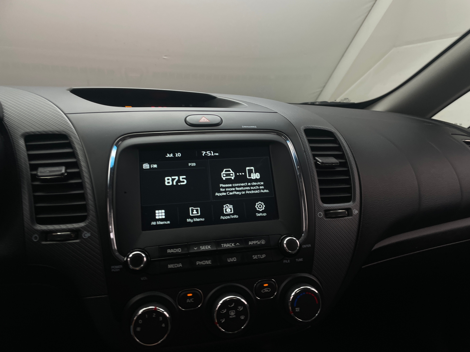 Thumbnail: 2017 Kia Forte - 4