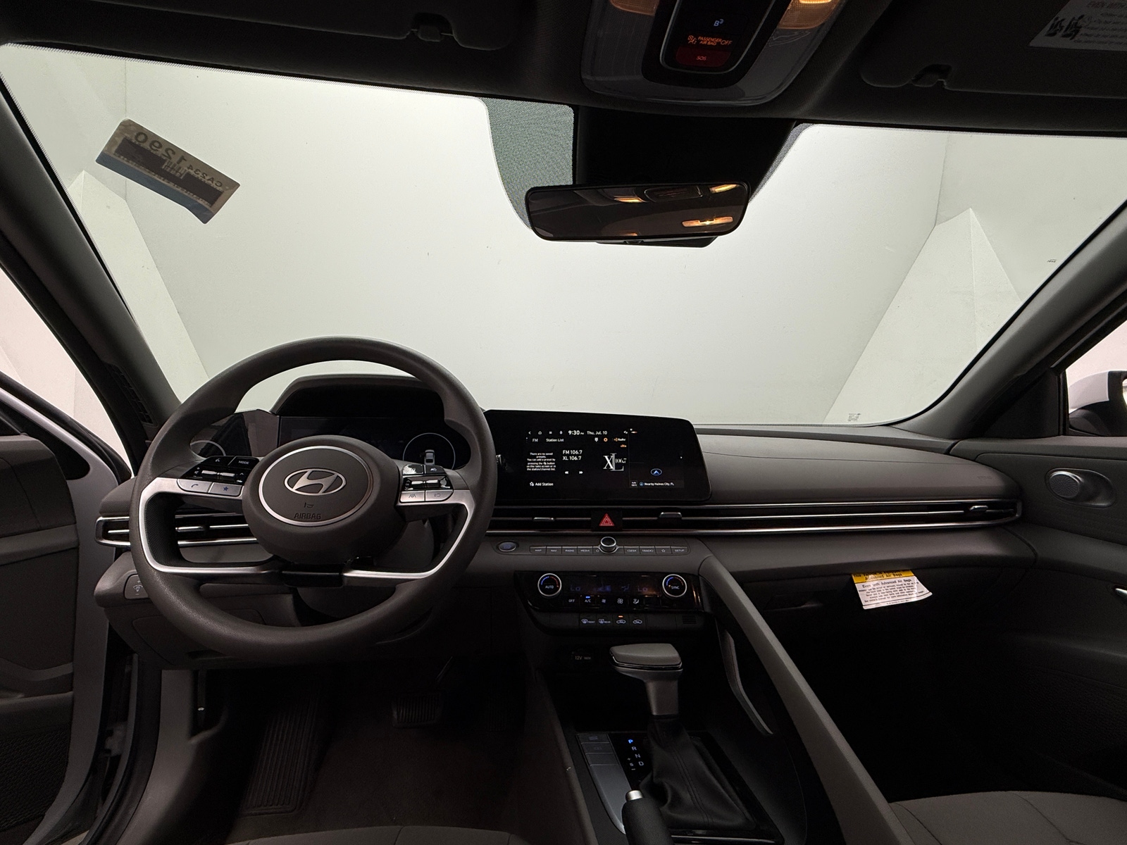Thumbnail: 2024 Hyundai Elantra - 3