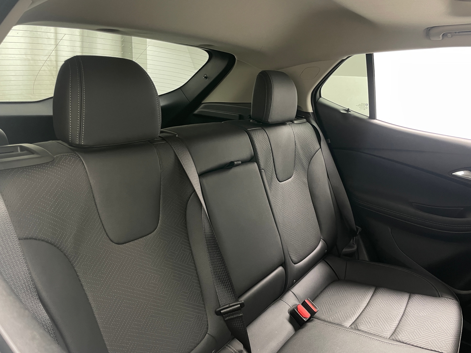 Thumbnail: 2022 Buick Encore GX - 5