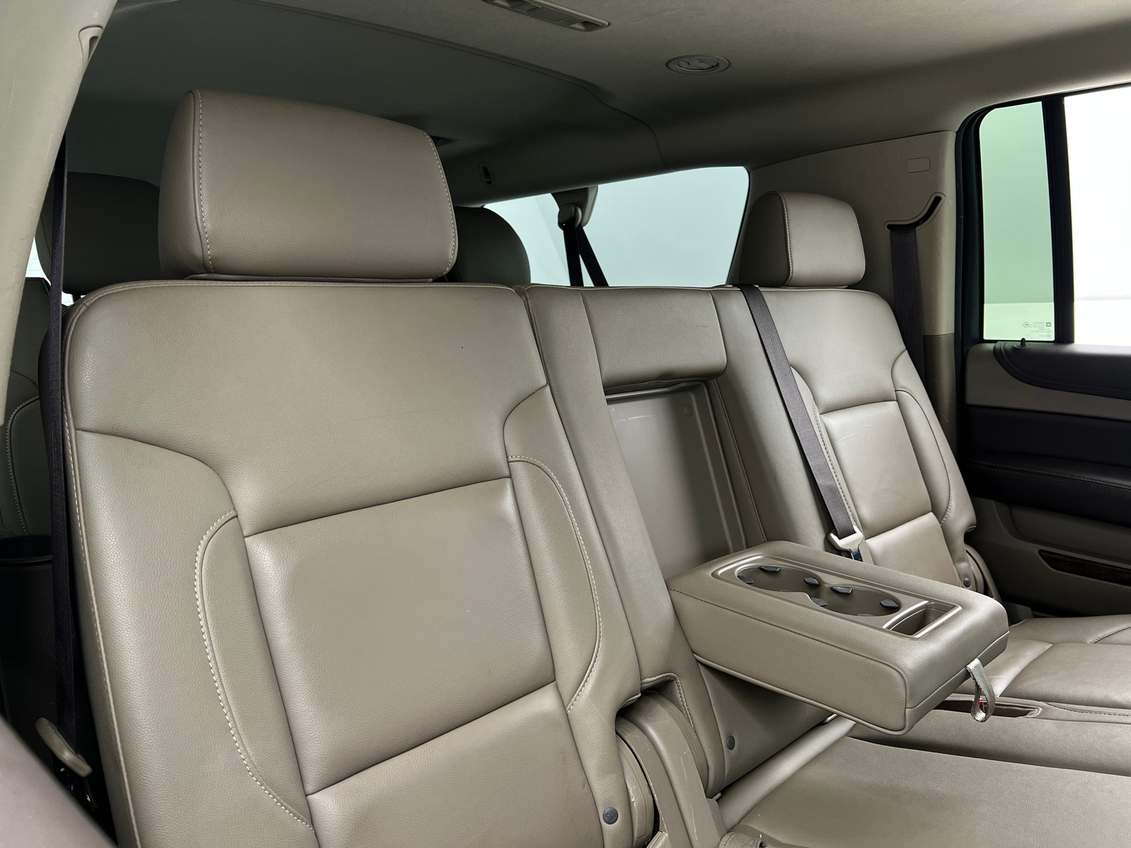 Thumbnail: 2017 Chevrolet Suburban - 5