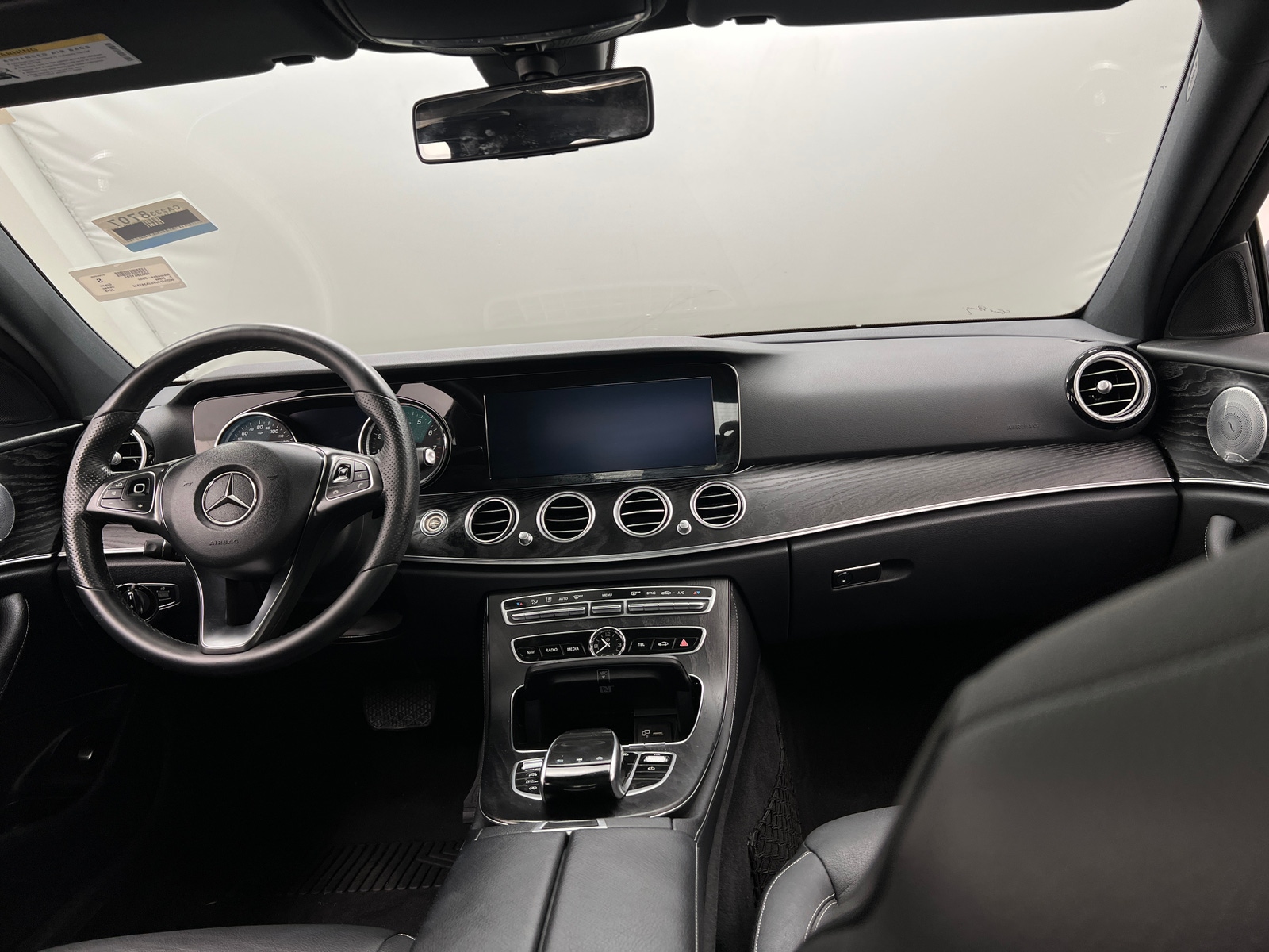 Thumbnail: 2018 Mercedes-Benz E-Class - 2