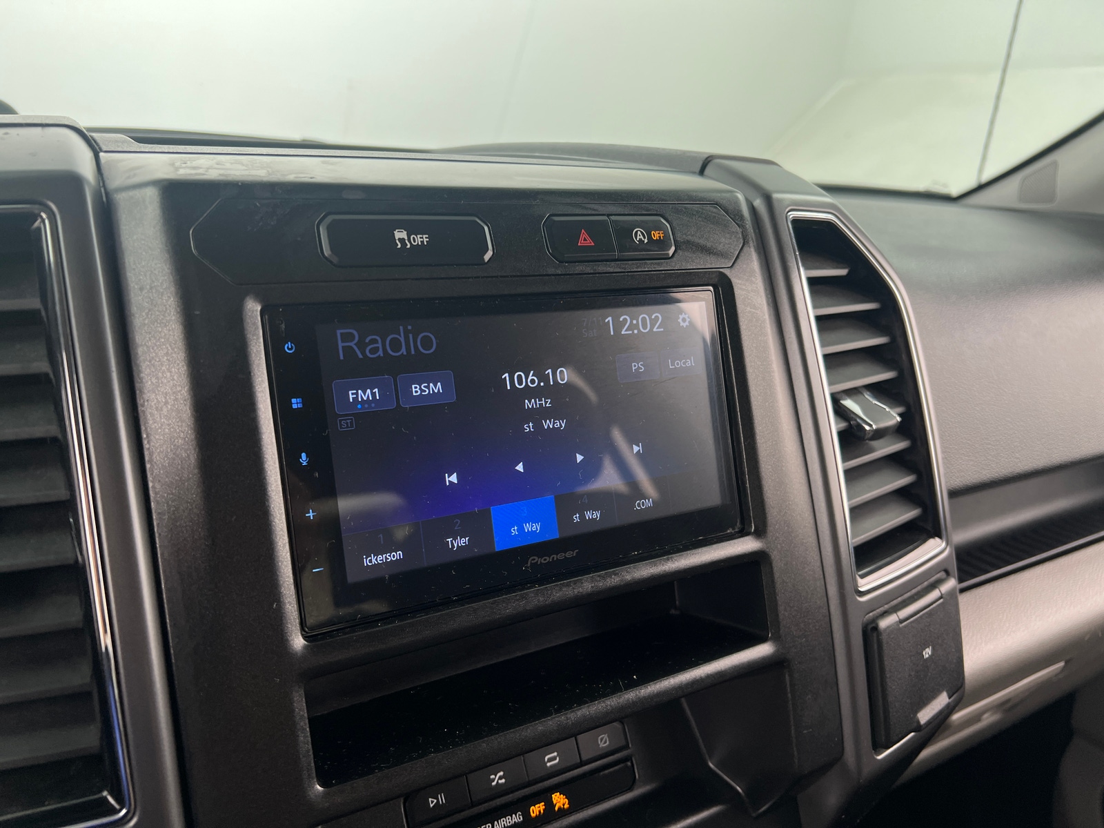 Thumbnail: 2018 Ford Econoline - 4