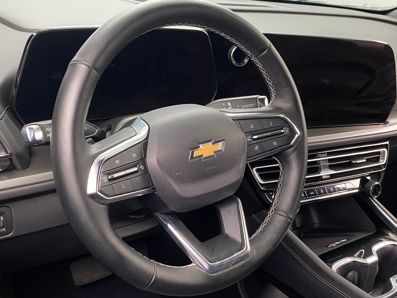 Thumbnail: 2025 Chevrolet Traverse - 5