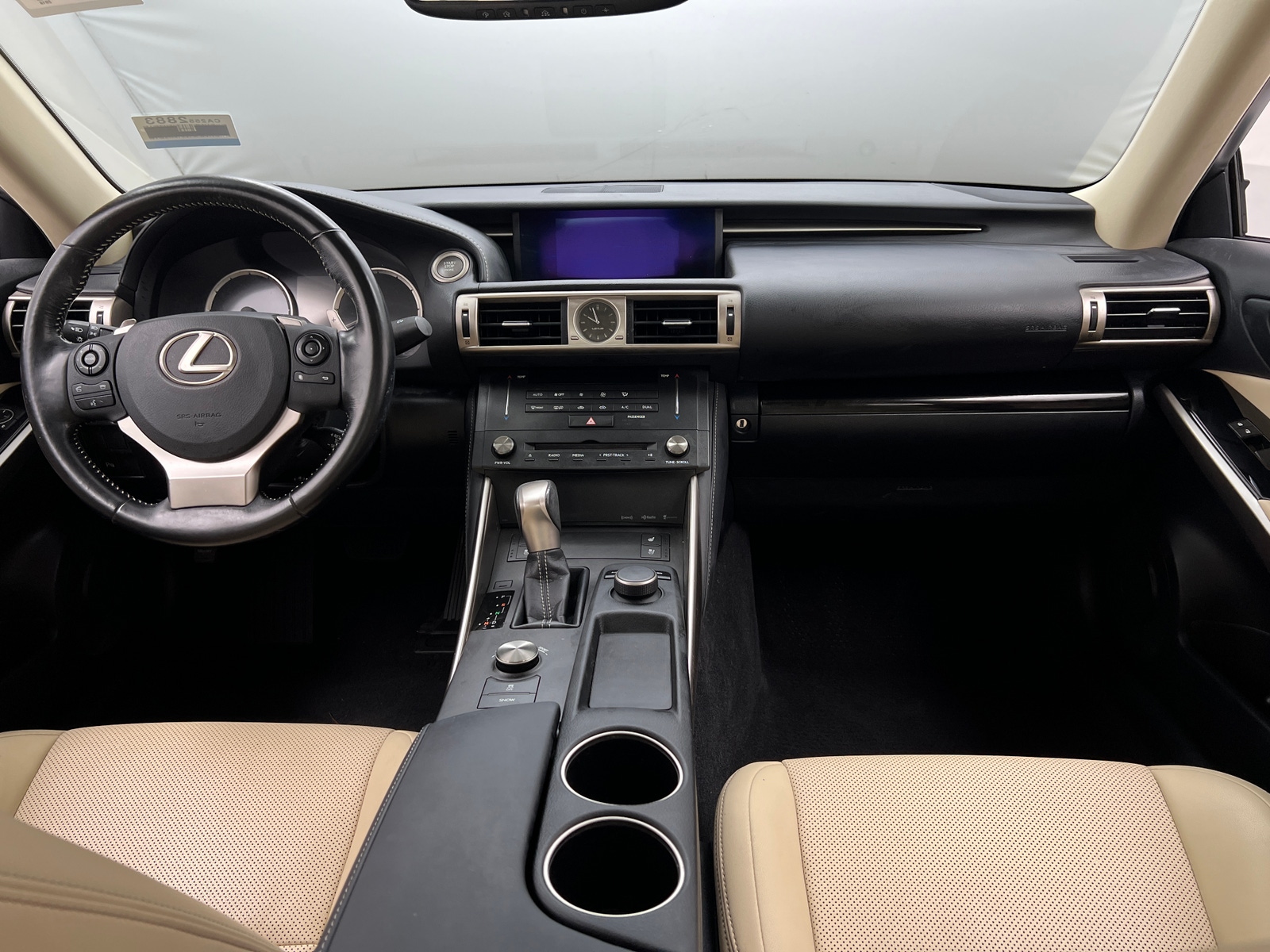 Thumbnail: 2016 Lexus IS - 2