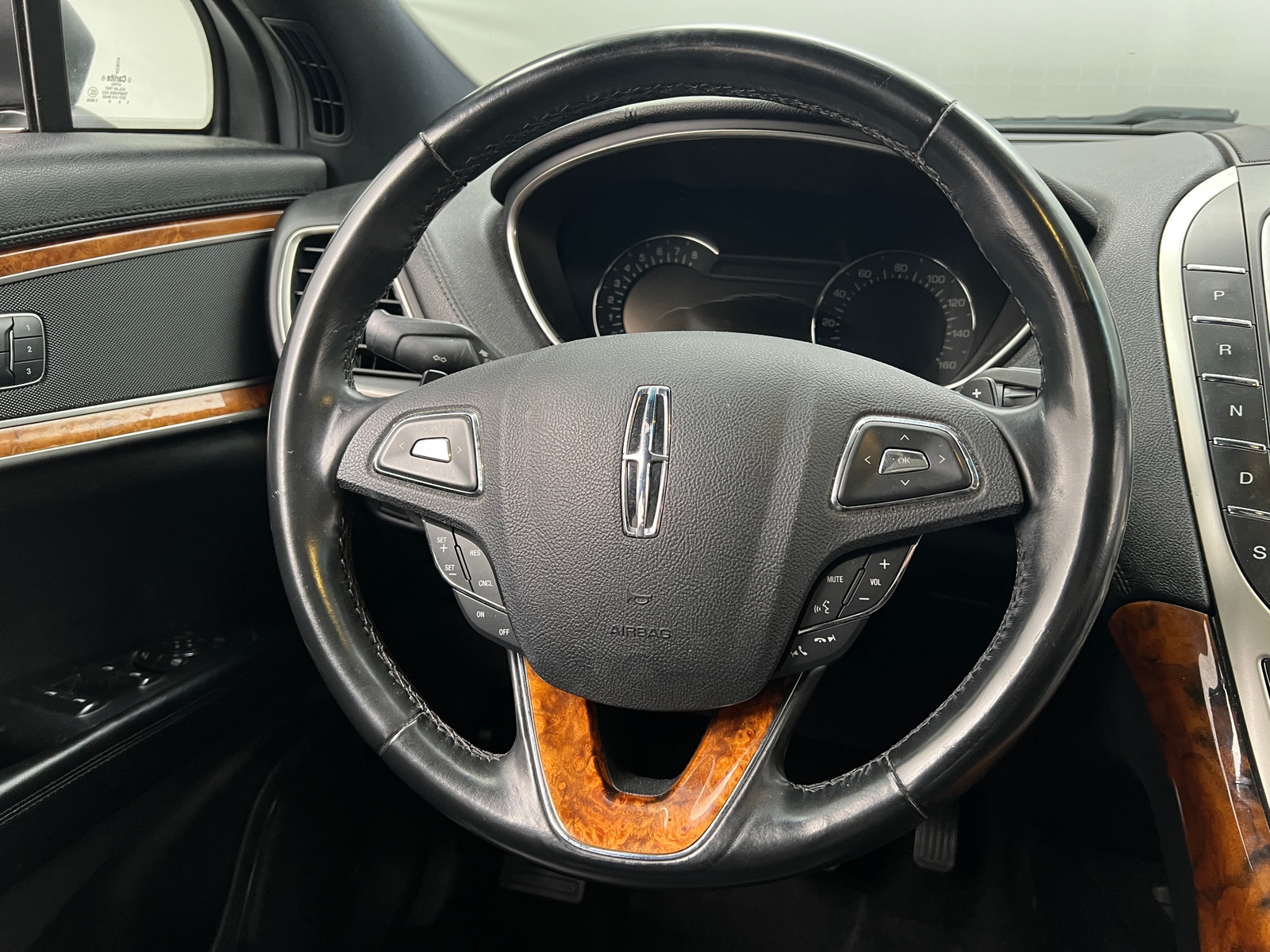 Thumbnail: 2016 Lincoln MKX - 4