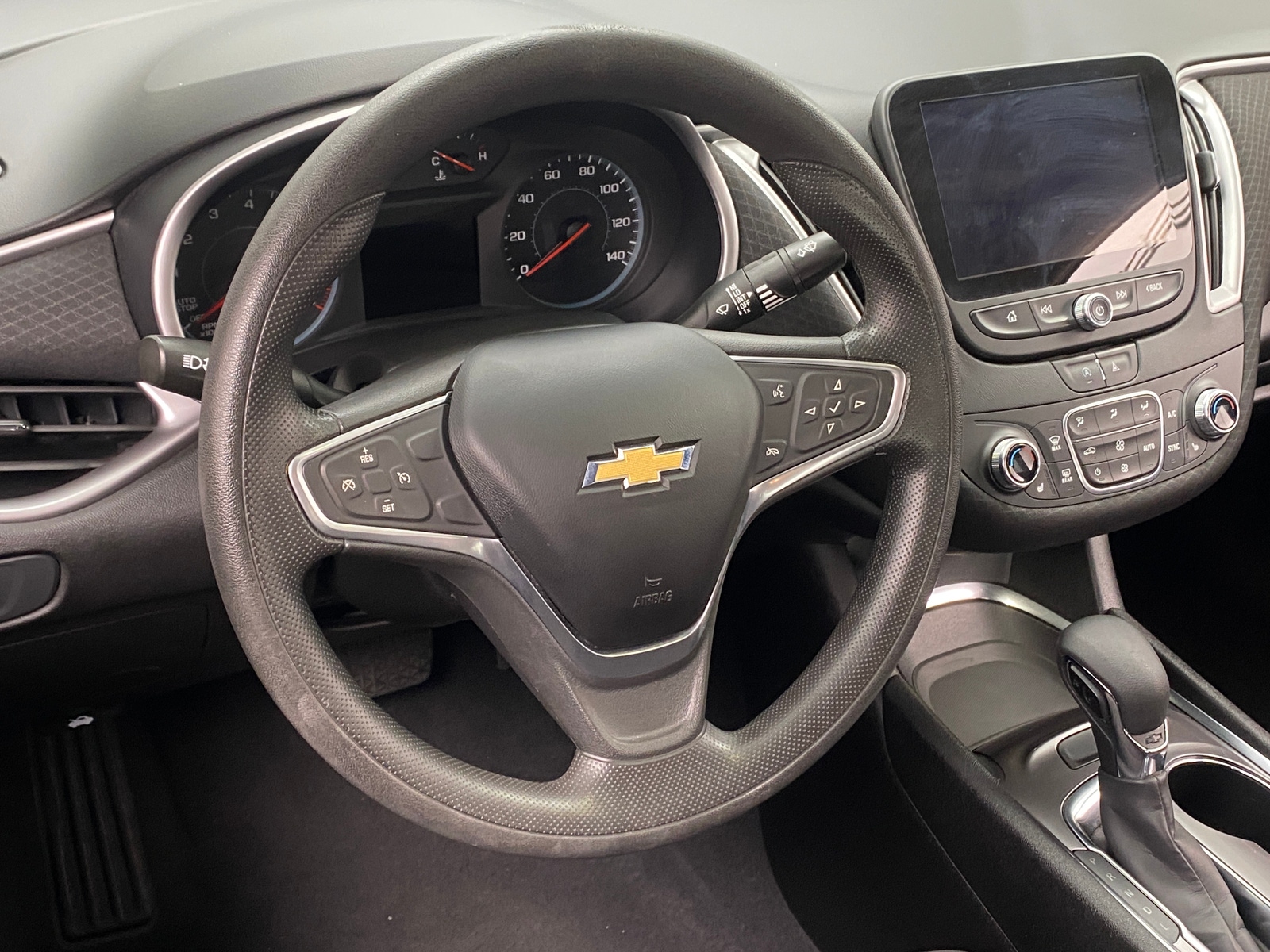 Thumbnail: 2022 Chevrolet Malibu - 5