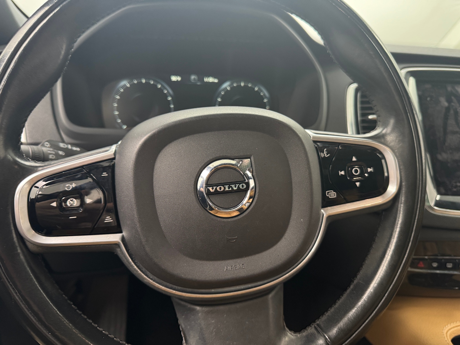 Thumbnail: 2018 Volvo XC90 - 5