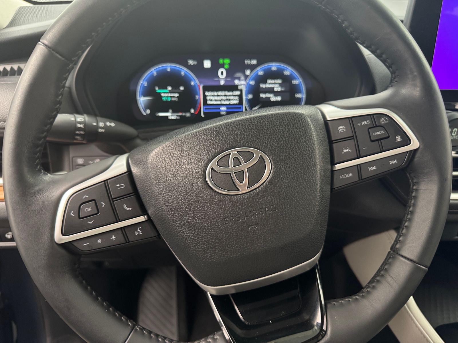 Thumbnail: 2024 Toyota Grand Highlander - 4