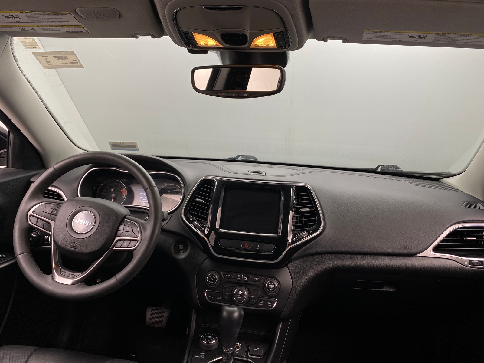 Thumbnail: 2022 Jeep Cherokee - 3