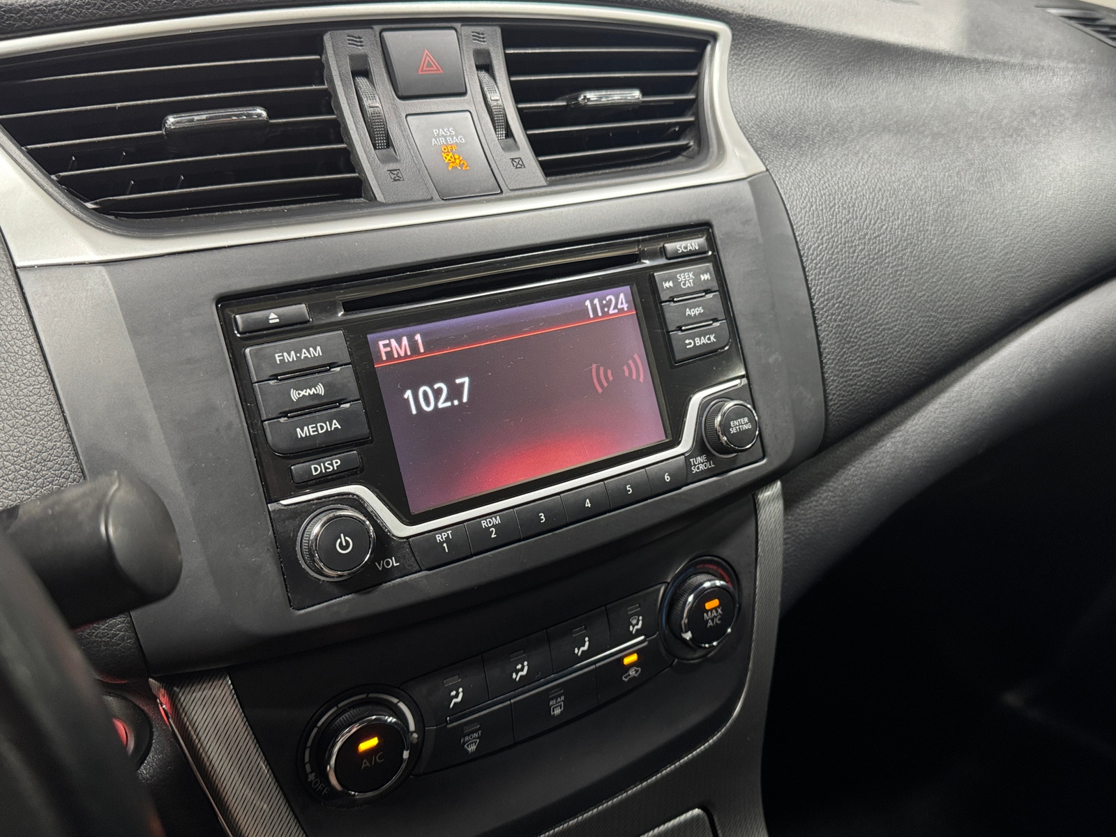 Thumbnail: 2015 Nissan Sentra - 4
