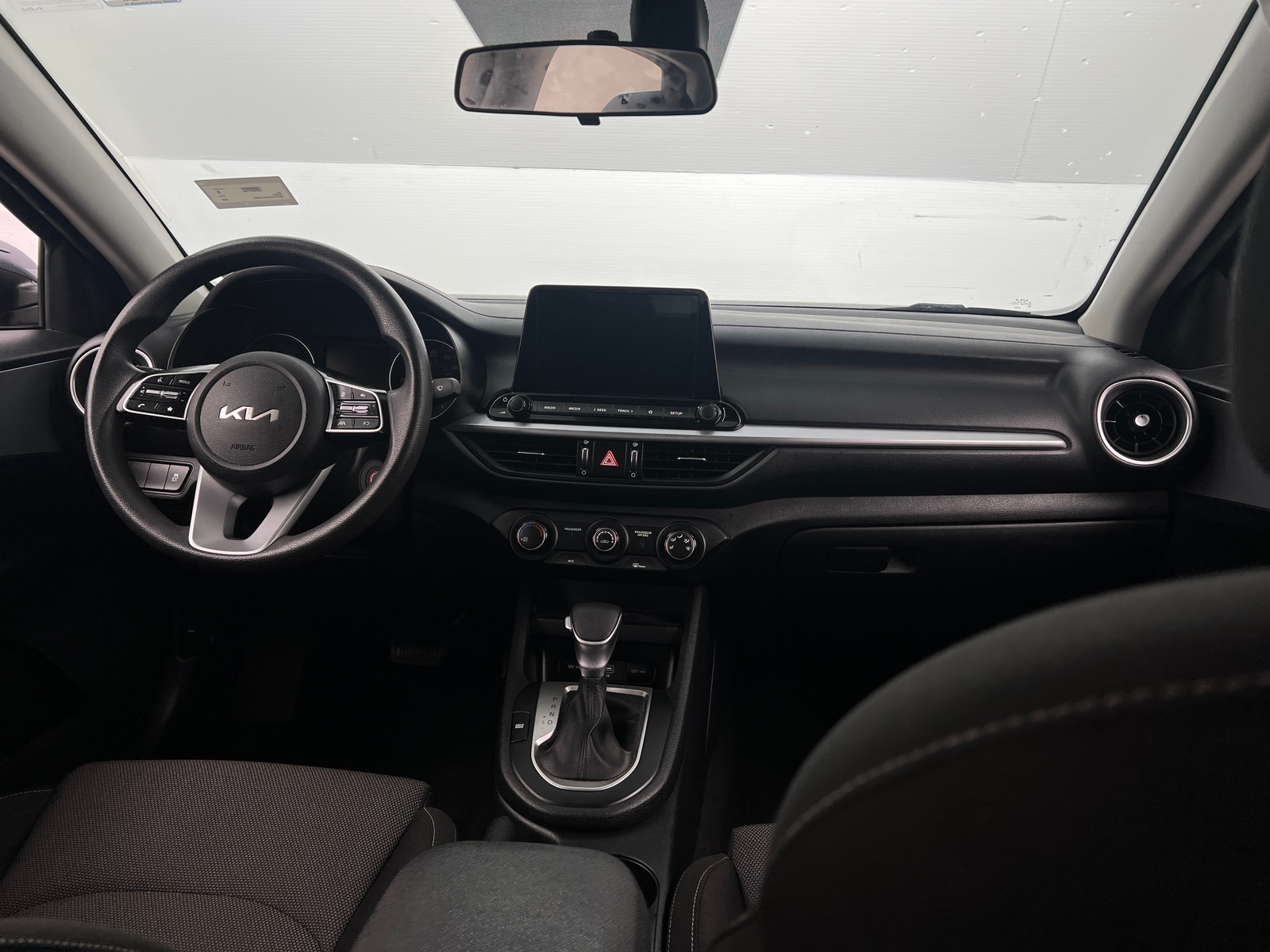 Thumbnail: 2022 Kia Forte - 3
