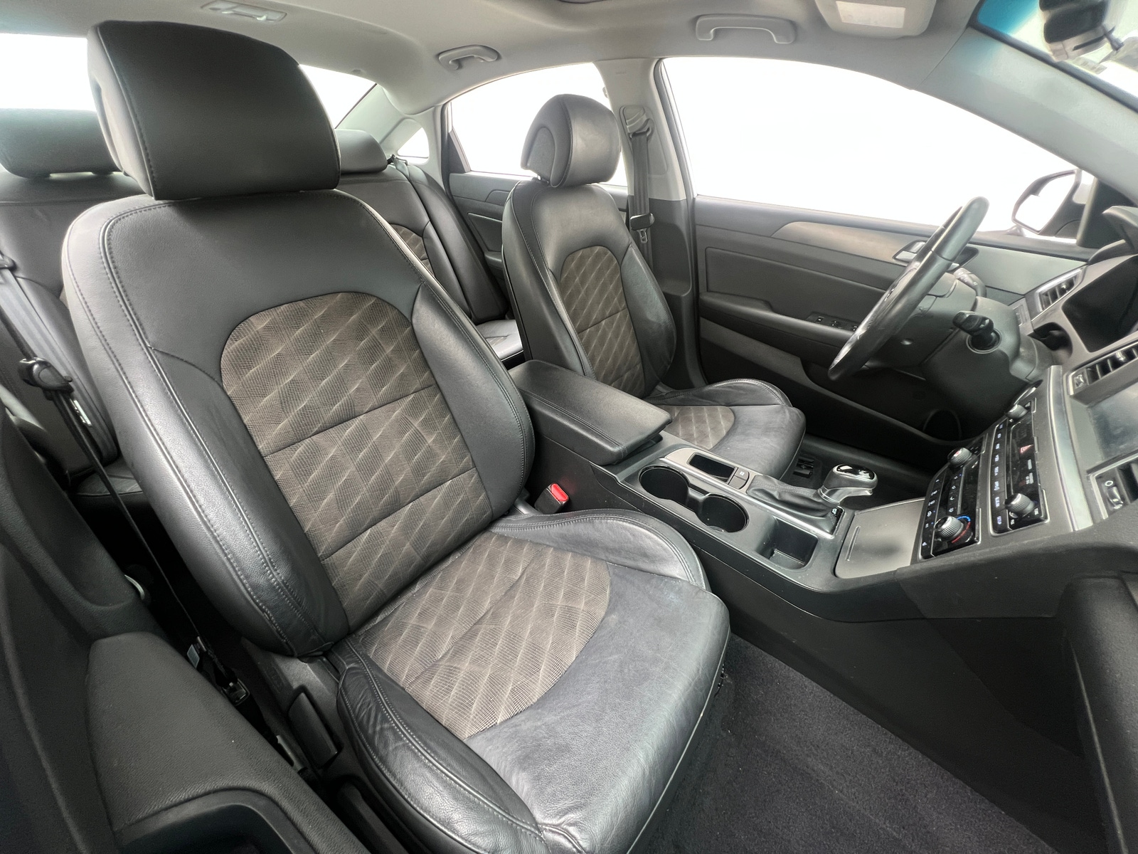 Thumbnail: 2017 Hyundai Sonata - 2
