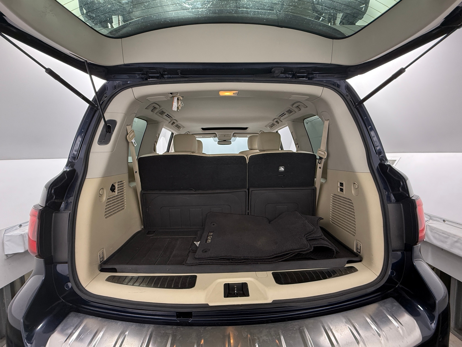 Thumbnail: 2019 INFINITI QX80 - 6