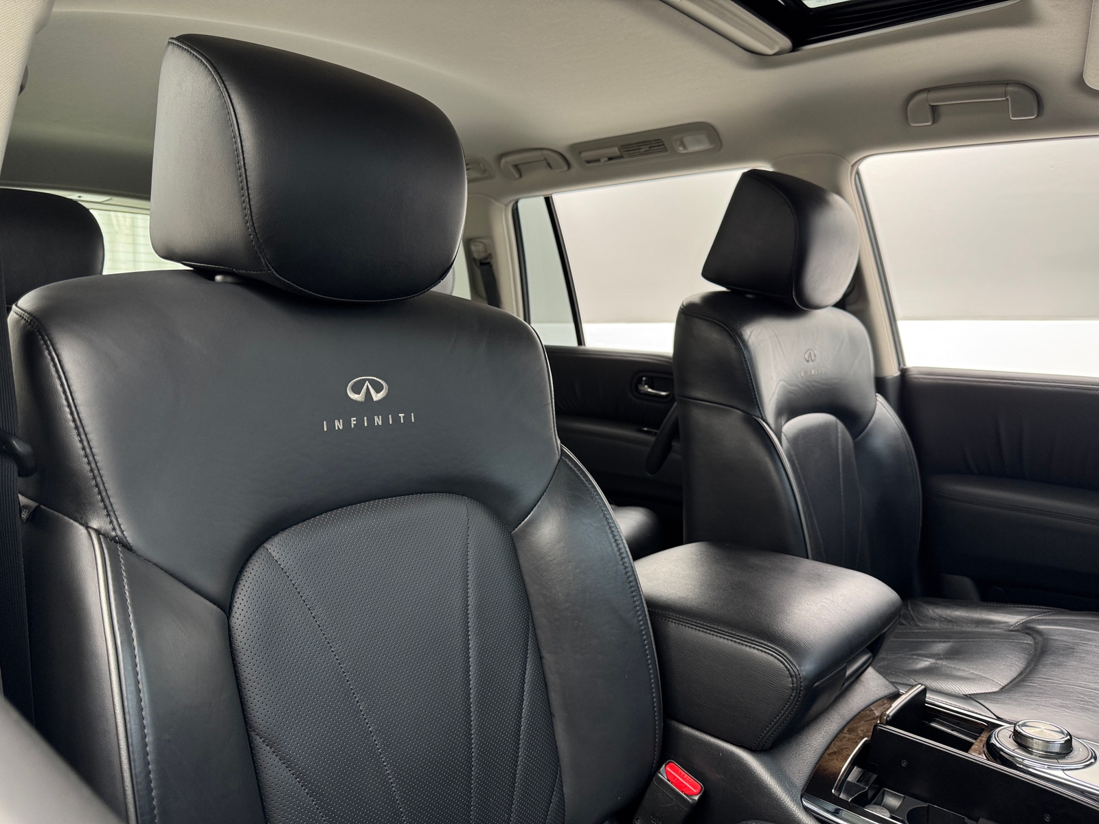 Thumbnail: 2012 INFINITI QX56 - 2