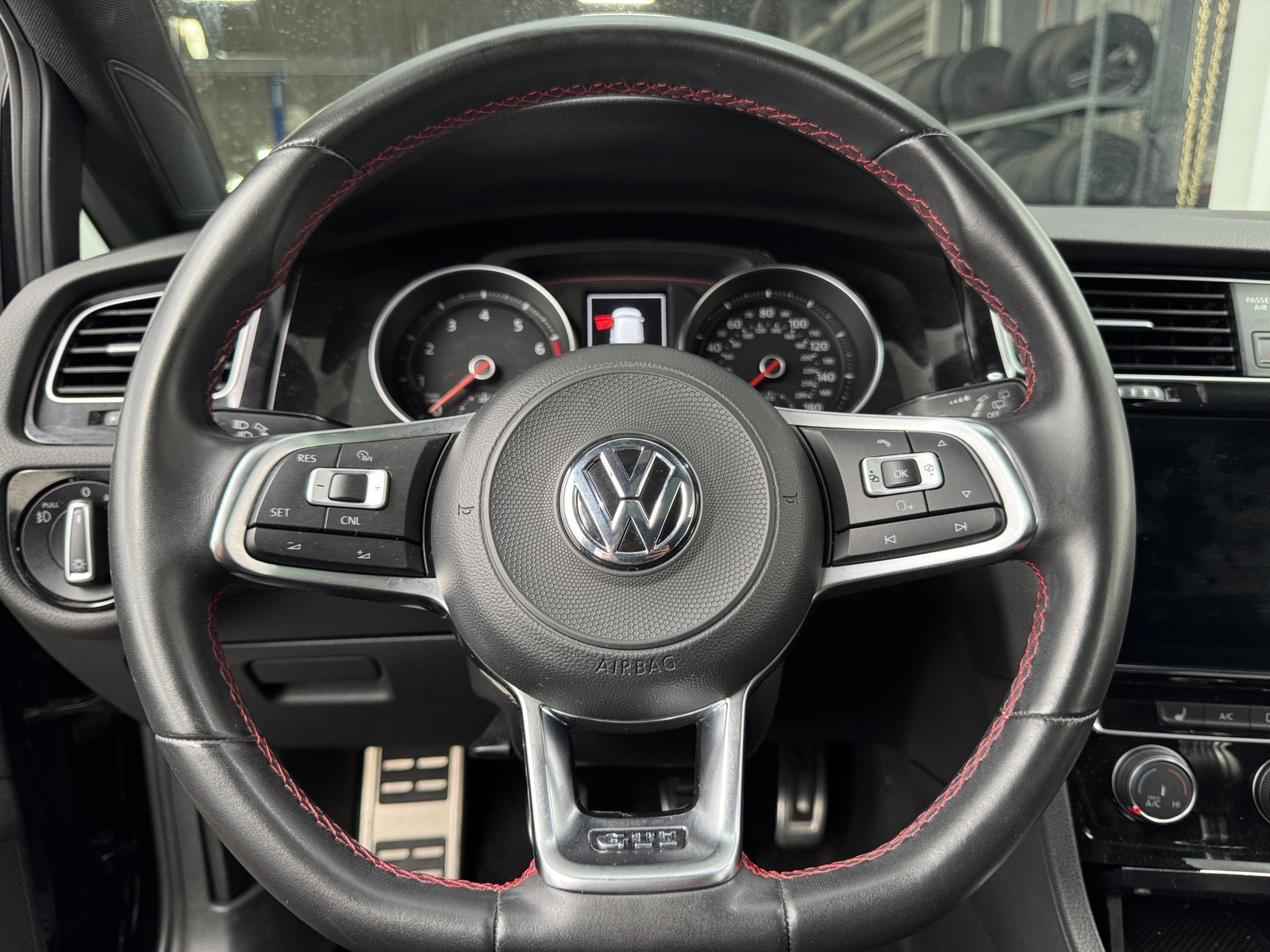 Thumbnail: 2018 Volkswagen Golf - 5