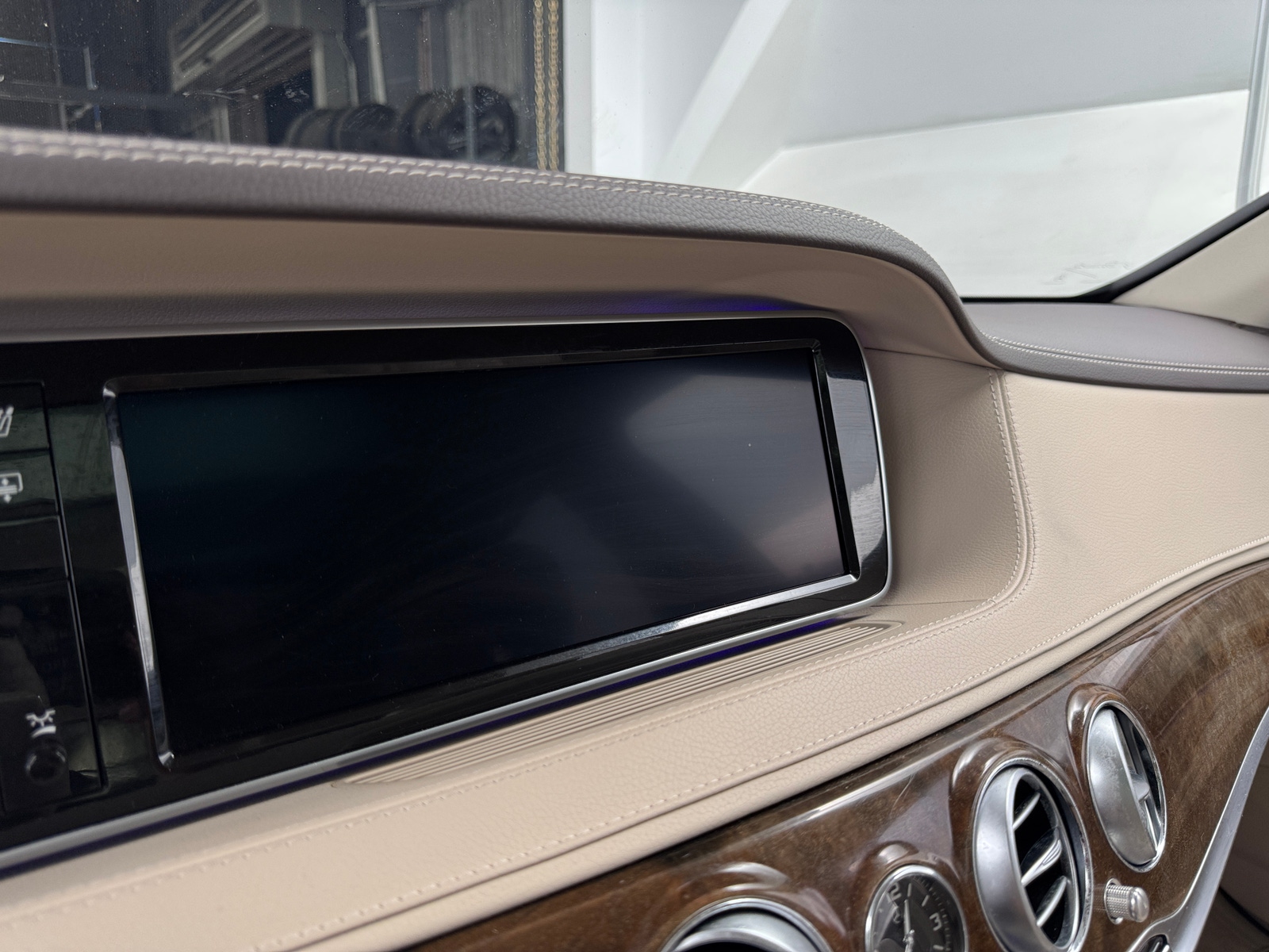 Thumbnail: 2015 Mercedes-Benz S-Class - 3