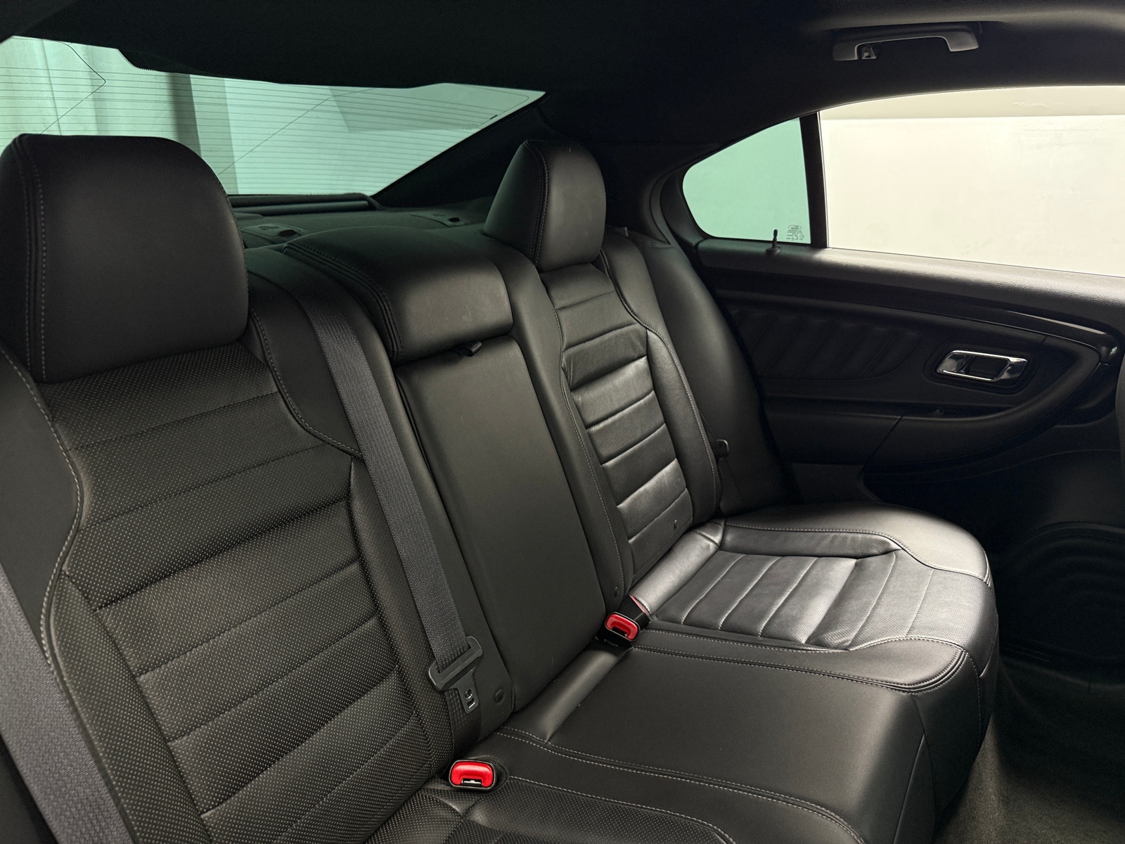Thumbnail: 2015 Ford Taurus - 5