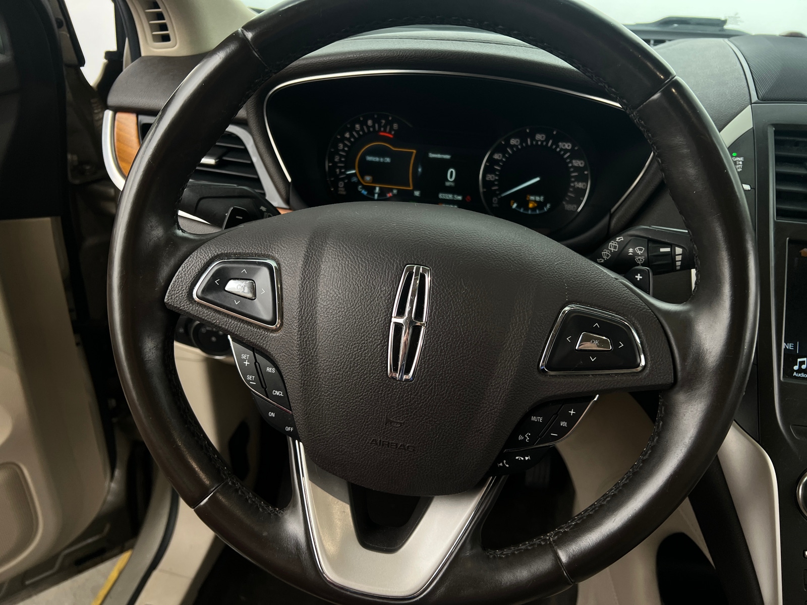 Thumbnail: 2017 Lincoln MKC - 4