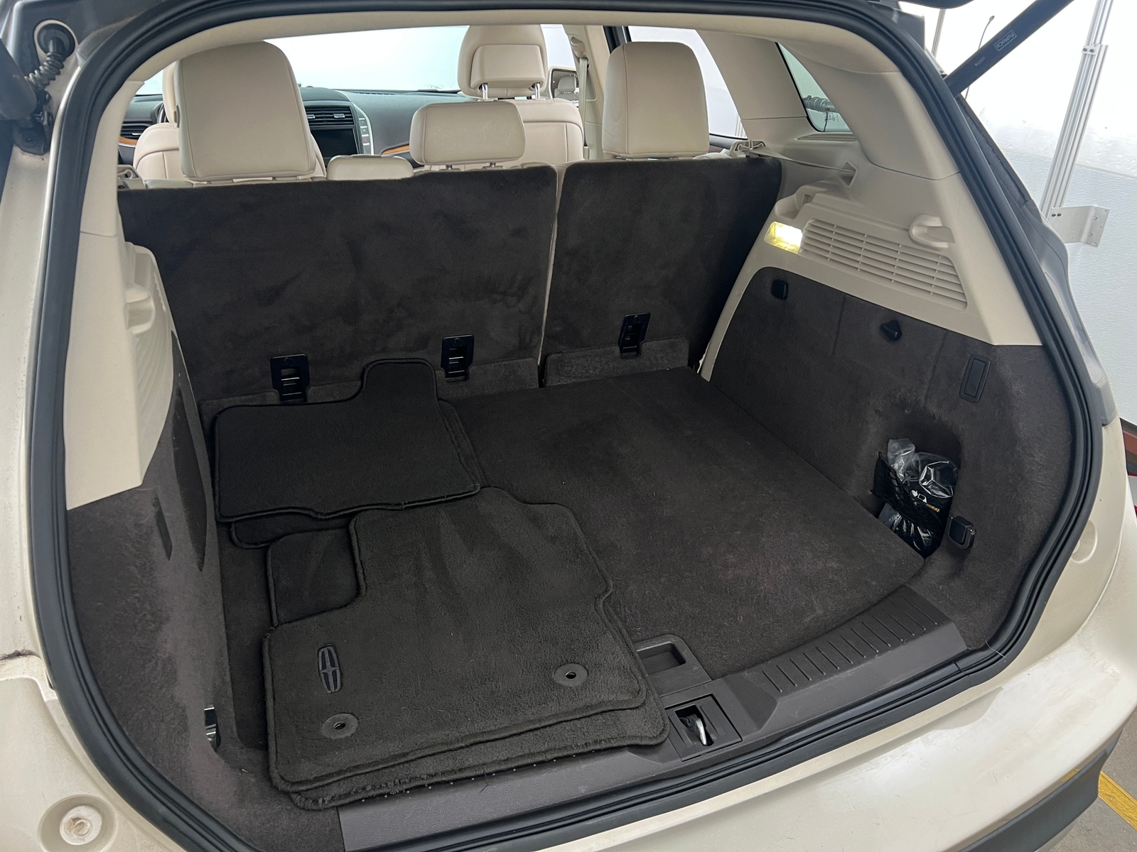Thumbnail: 2017 Lincoln MKC - 6
