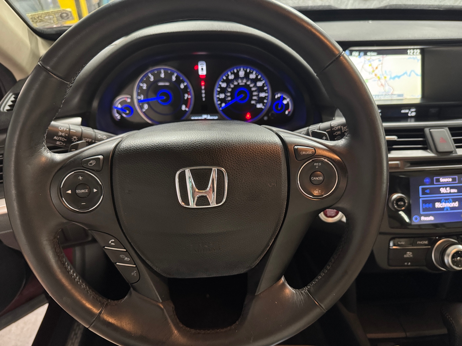 Thumbnail: 2015 Honda Crosstour - 4