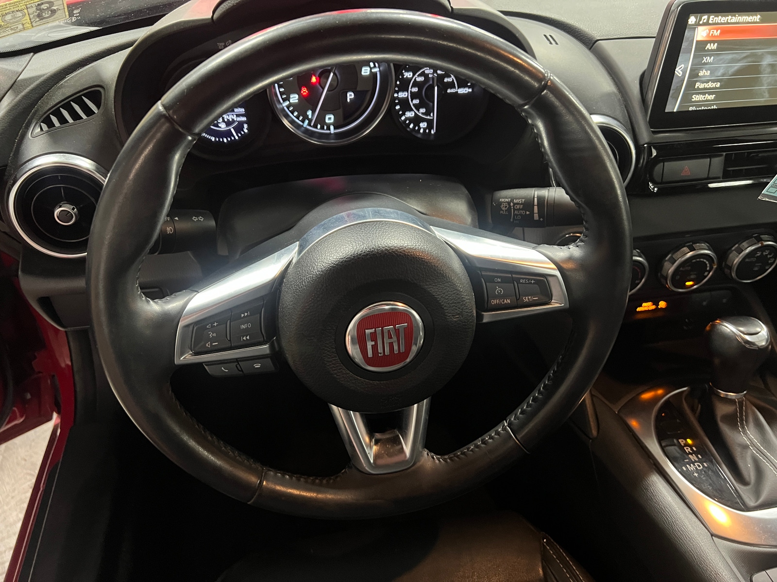 Thumbnail: 2017 Fiat 124 Spider - 5