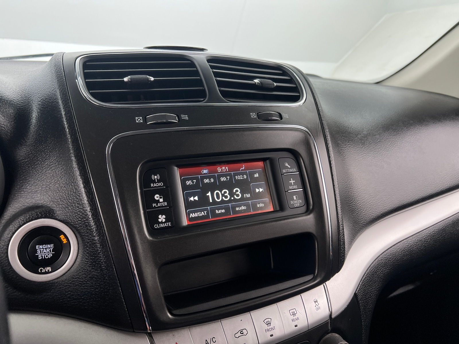 Thumbnail: 2018 Dodge Journey - 4