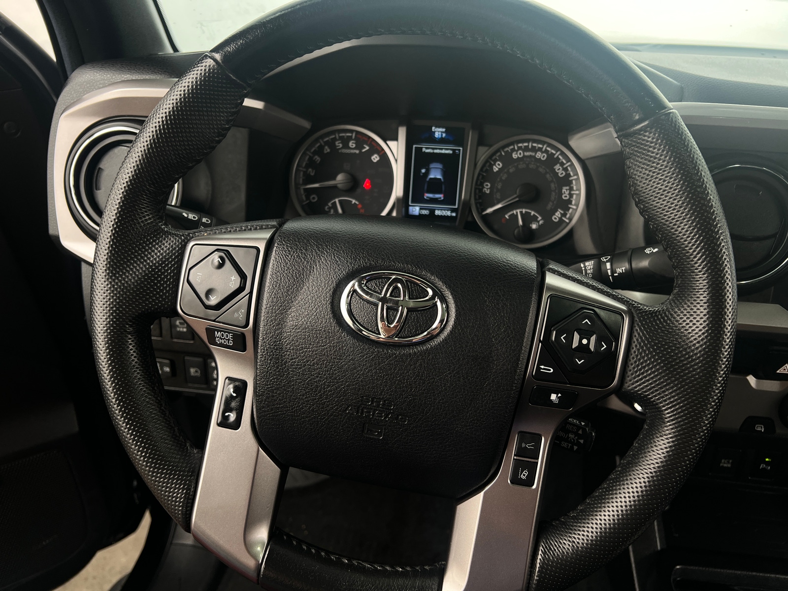 Thumbnail: 2022 Toyota Tacoma - 4