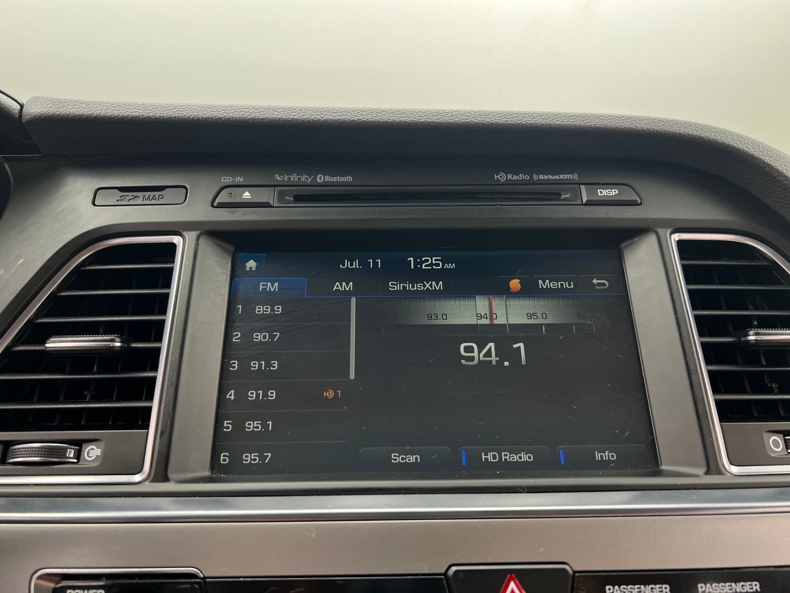 Thumbnail: 2017 Hyundai Sonata - 4