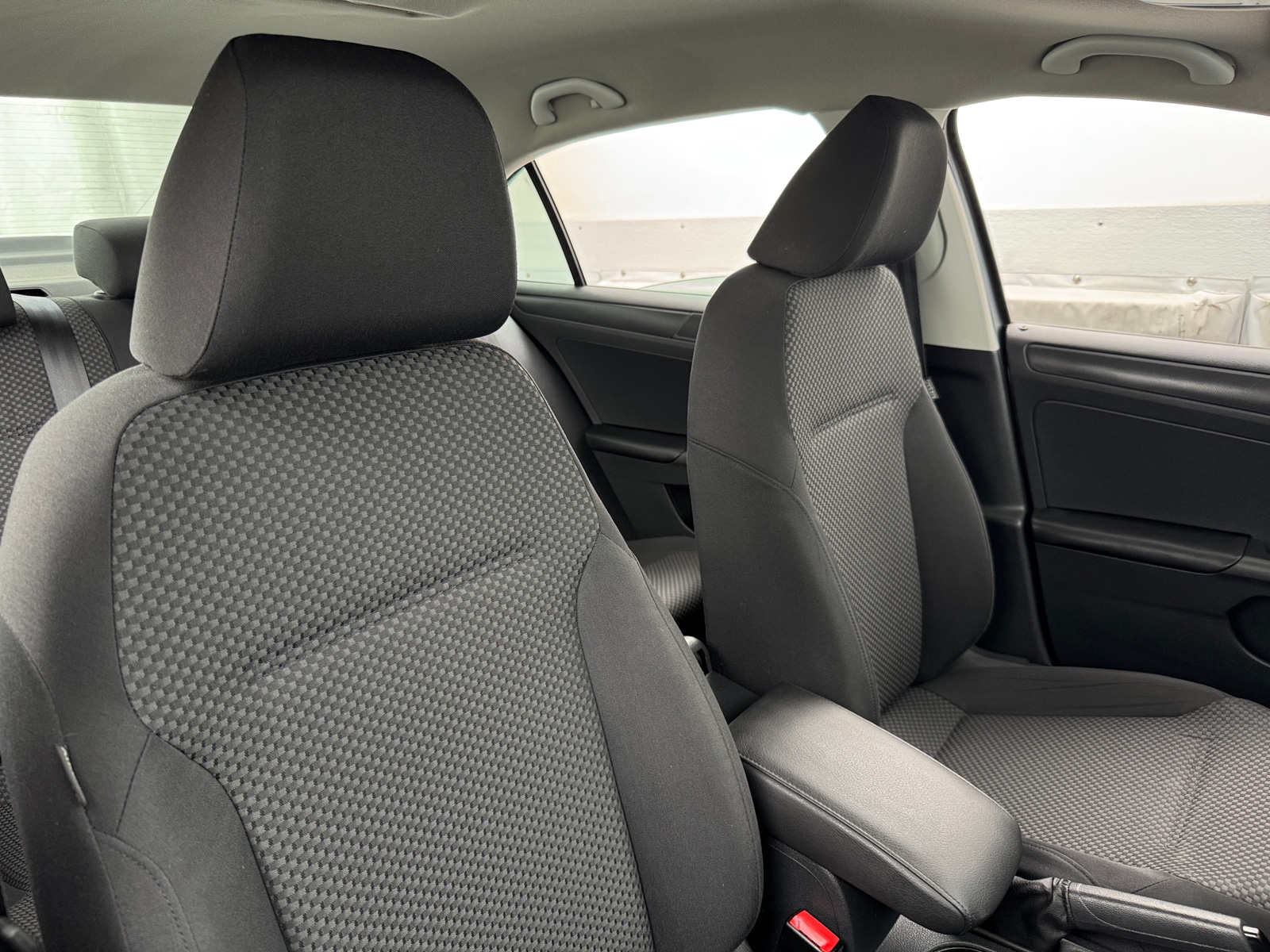 Thumbnail: 2014 Volkswagen Jetta - 2