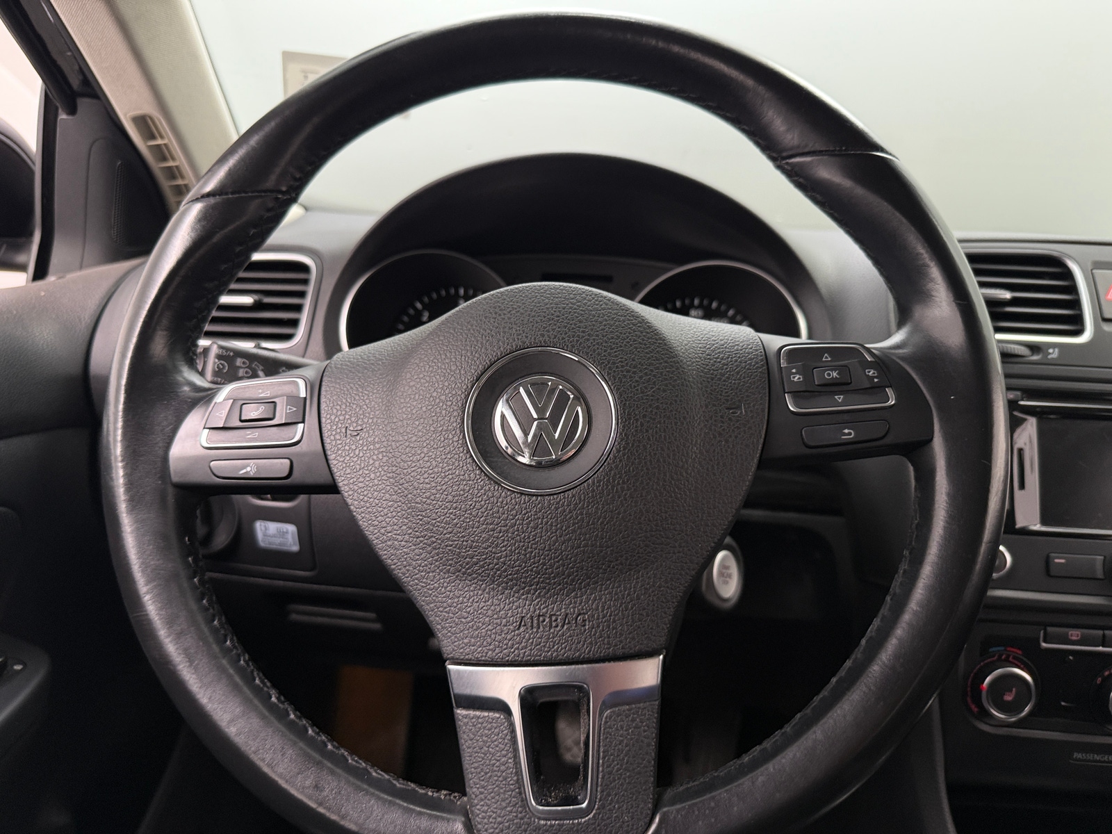 Thumbnail: 2014 Volkswagen Jetta - 4
