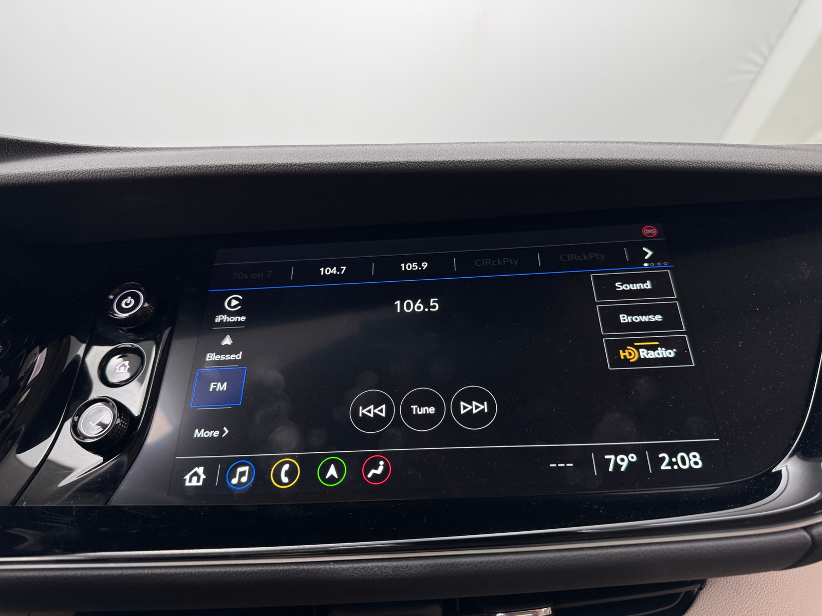 Thumbnail: 2022 Buick Envision - 3