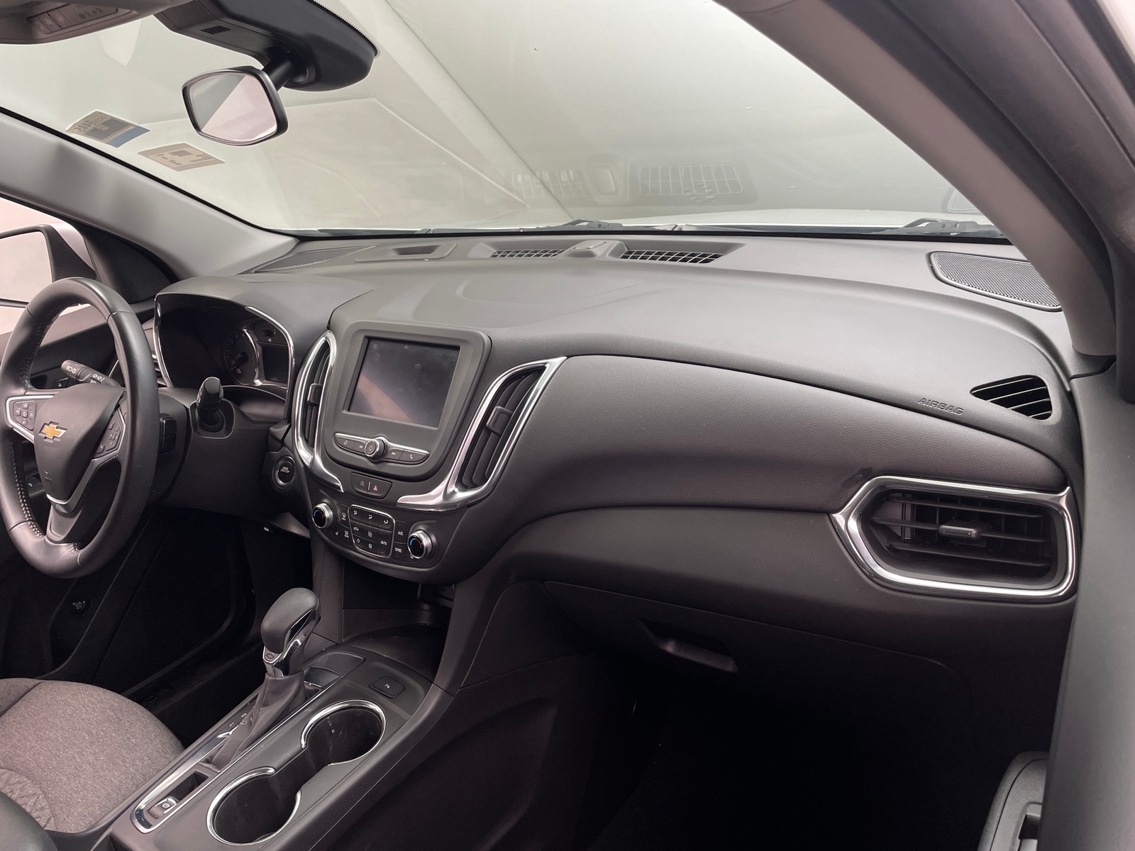 Thumbnail: 2022 Chevrolet Equinox - 3