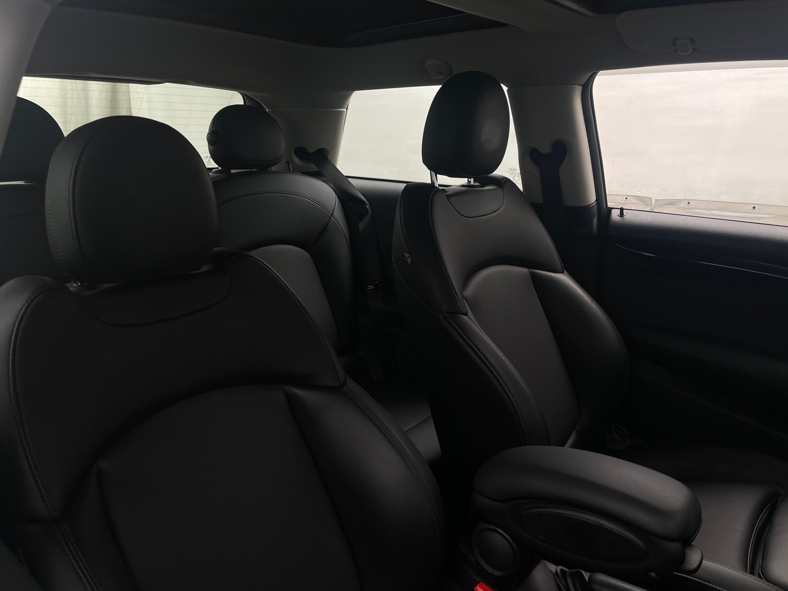 Thumbnail: 2014 MINI Cooper Hardtop - 2