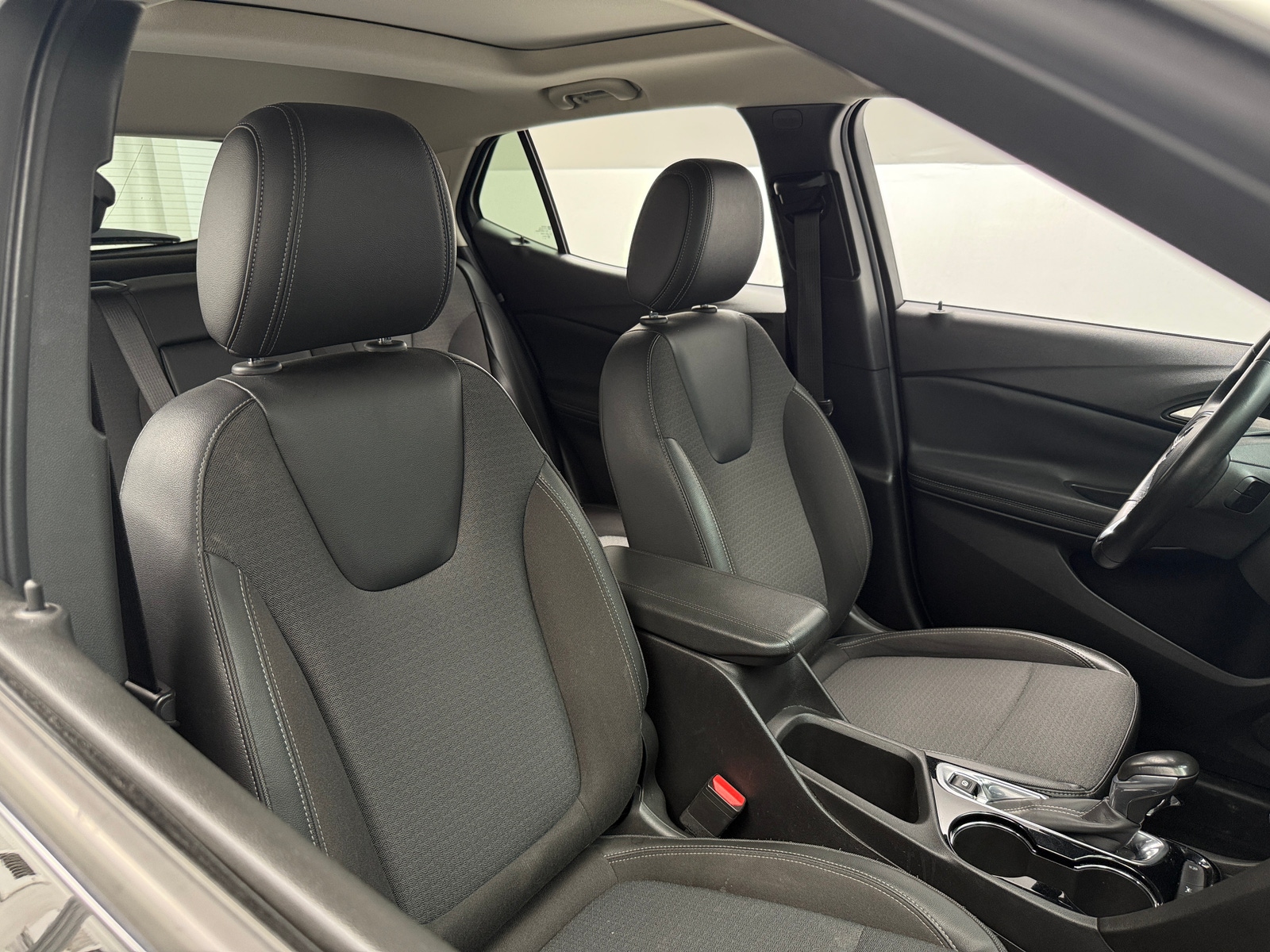 Thumbnail: 2020 Buick Encore GX - 2