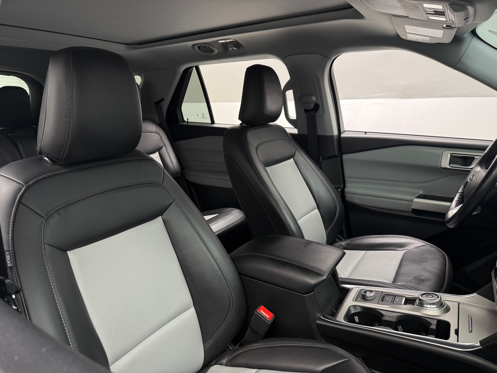 Thumbnail: 2022 Ford Explorer - 2