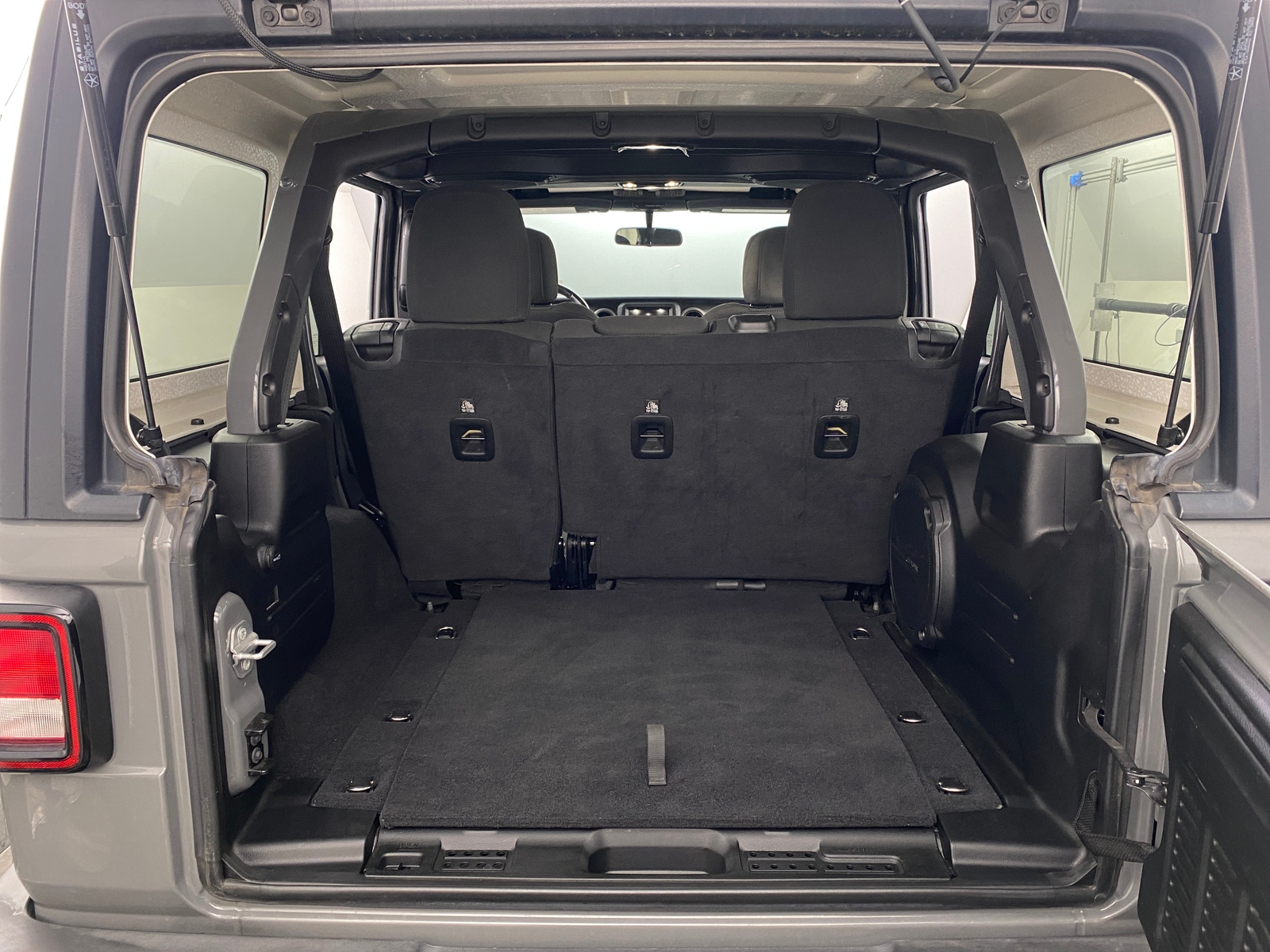 Thumbnail: 2021 Jeep Wrangler - 7