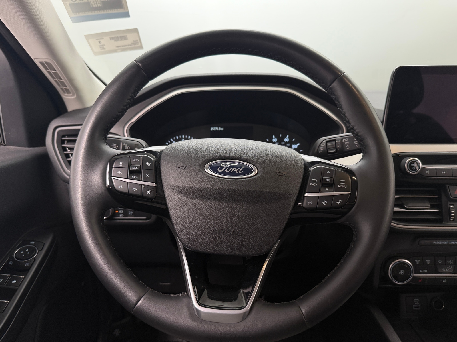 Thumbnail: 2022 Ford Escape - 5