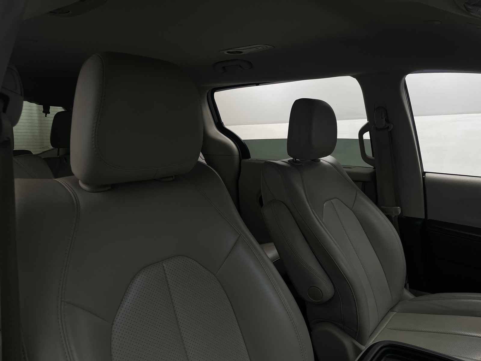 Thumbnail: 2021 Chrysler Voyager - 2