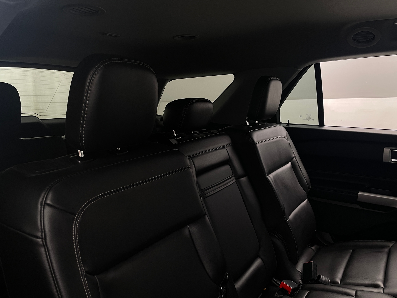 Thumbnail: 2022 Ford Explorer - 6