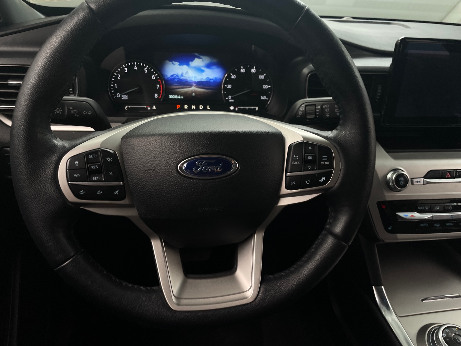 Thumbnail: 2022 Ford Explorer - 5