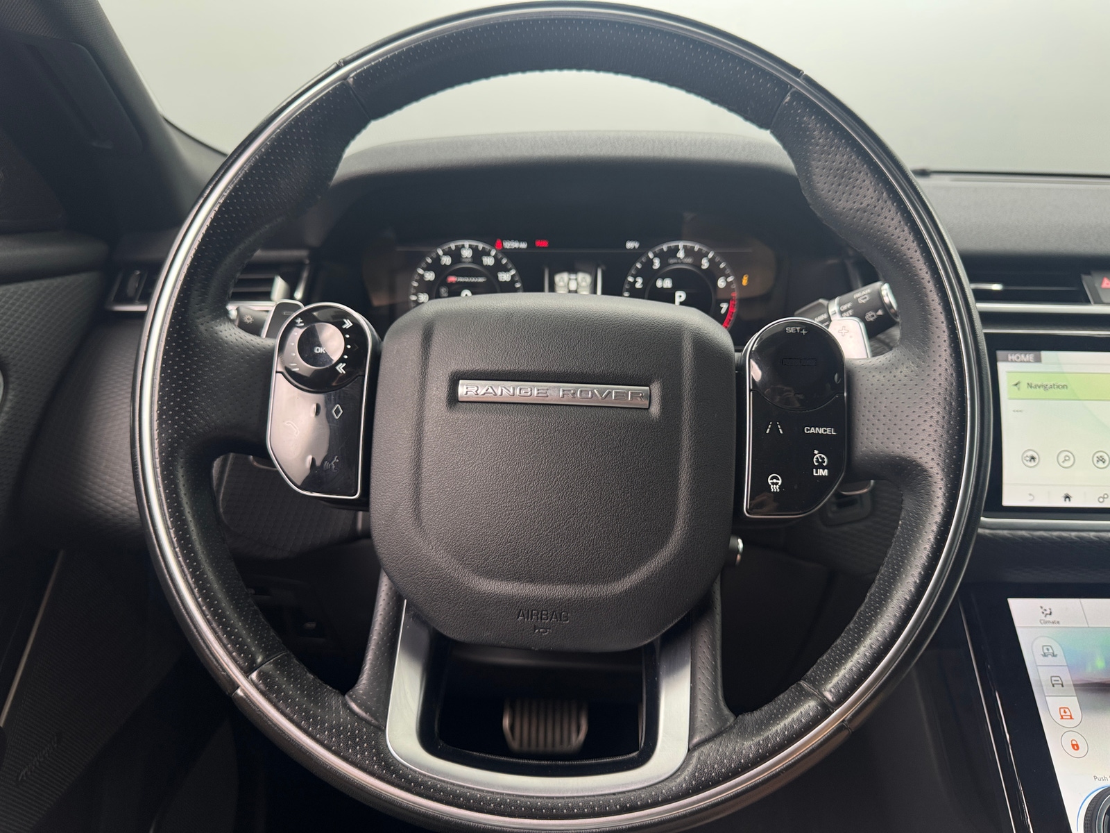 Thumbnail: 2018 Land Rover Range Rover Velar - 4