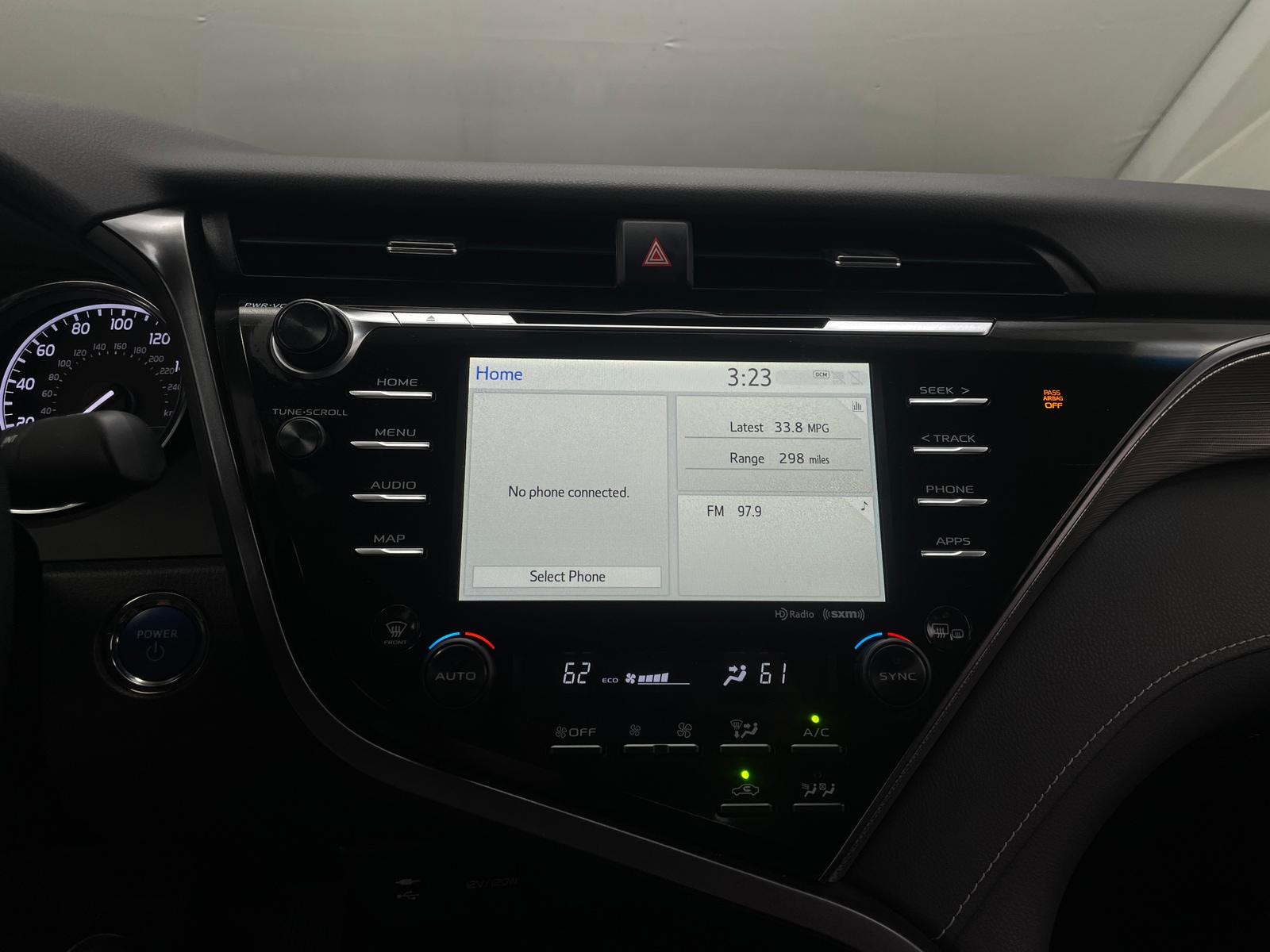 Thumbnail: 2019 Toyota Camry - 4