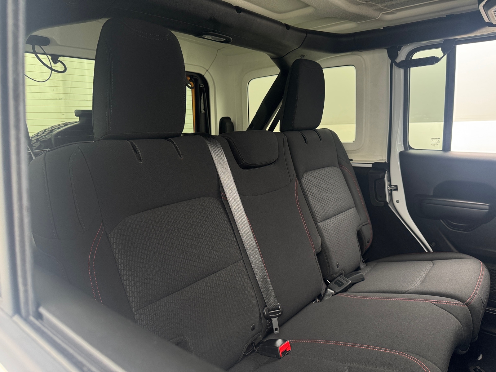 Thumbnail: 2018 Jeep Wrangler - 6